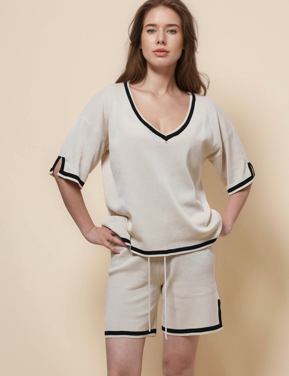 V-neck Color Block Knit Top Shorts 2PCS Set SKST41226