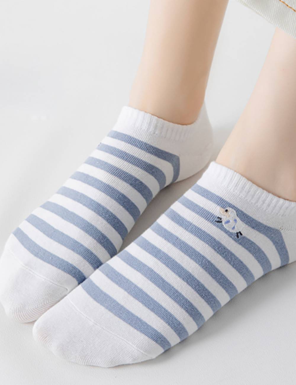 Ladies Embroidery Sheep Striped Knit Boat Socks SKAS50030