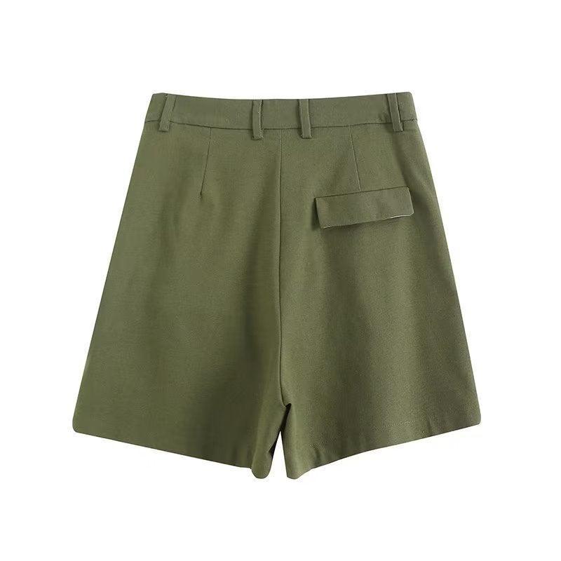 Ladies Solid Color Pockets Shorts K27788 - SWEETKAMA