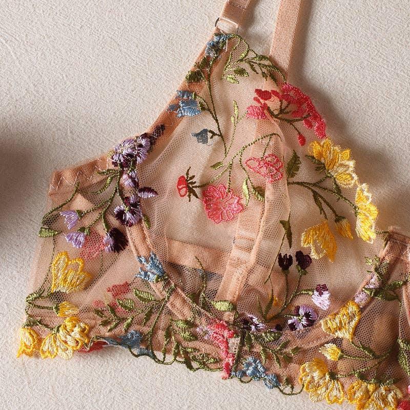 Sexy Ladies Floral Embroidery Lingerie Set R0031A - SWEETKAMA